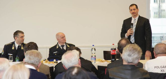 2014/03/forum111.jpg