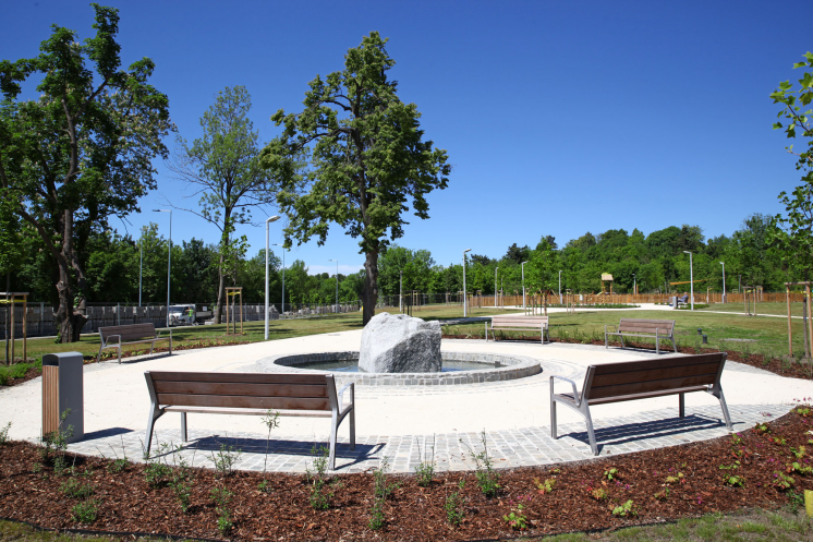 eotvos_lorand_park01 eotvos_lorand_park01