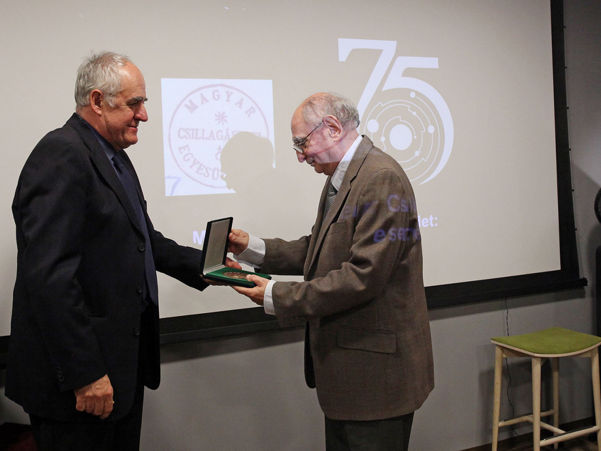 Szabados László kapta a Kulin György-díjat Szabados László kapta a Kulin György-díjat